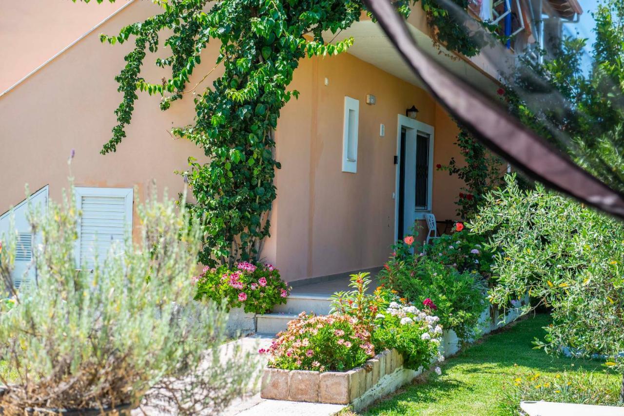Zoe Boutique Apartment Acharavi  Esterno foto